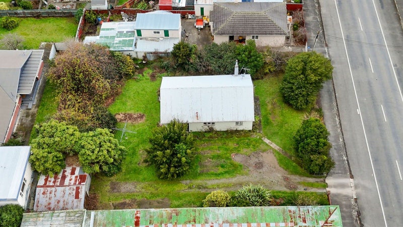 Image 2 of 17