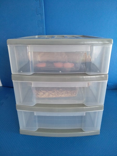 Mega Deluxe Mealworm farm breed your own reptile food Carousel 1