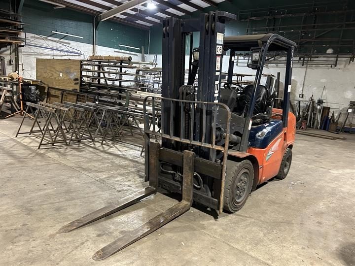 2015 Heli CPCD35 Forklift Carousel 1