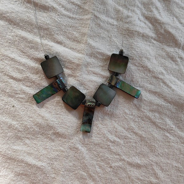 # Vintage Necklace 36cm Carousel 1