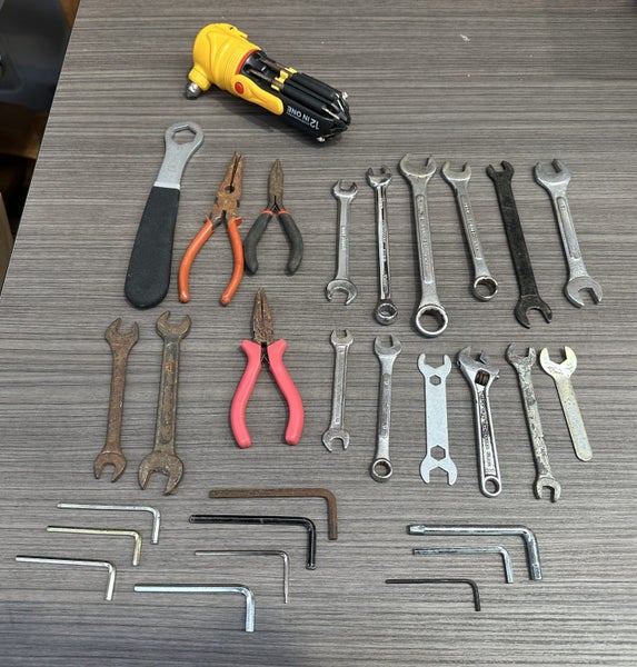 Bulk Lot Hand Tools, Bits and Pieces - $1 Reserve (PU22 Cubby) Carousel 1