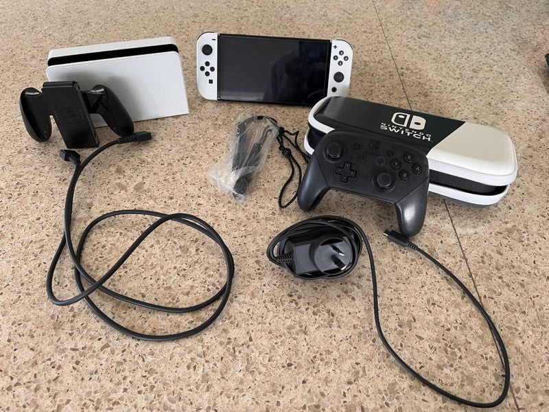 Nintendo Switch OLED (White) Carousel 1