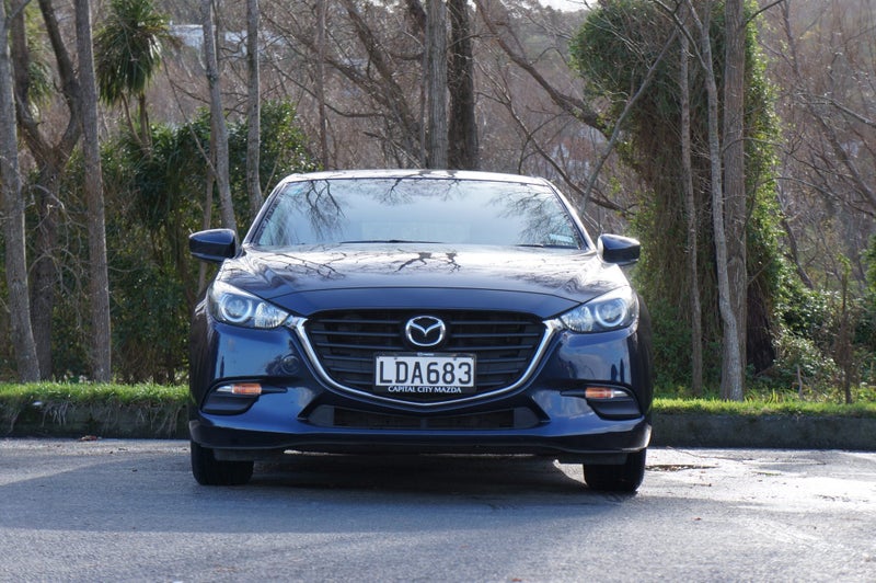 2018 Mazda 3 GLX 2.0P Hatch62863256040194112