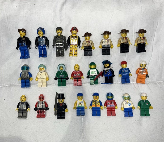 BULK VINTAGE LEGO MINI FIGURES - $1 NO RES! Carousel 1