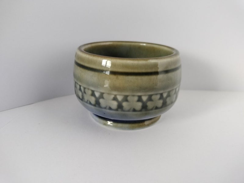 Wade Shamrock miniature bowl Carousel 2