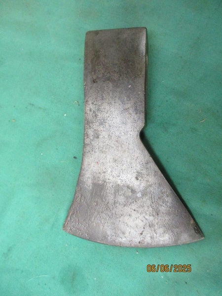 AXE HEAD $2-RES Carousel 1