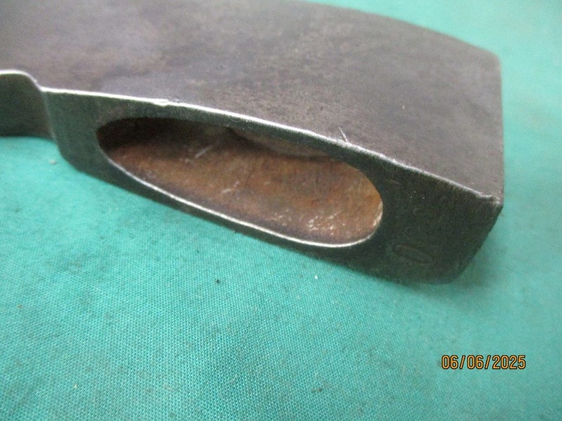 AXE HEAD $2-RES Carousel 2