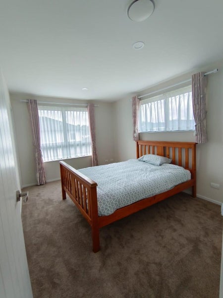 Flat Bush, 6+ bedrooms62984192375298112