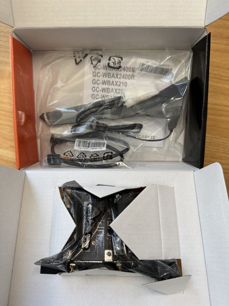 Gigabyte Aorus GC-WBAX2400R (AXE2400) Dual-Band WiFi 6E + BT 5.3 PCIe Adapter Carousel 4