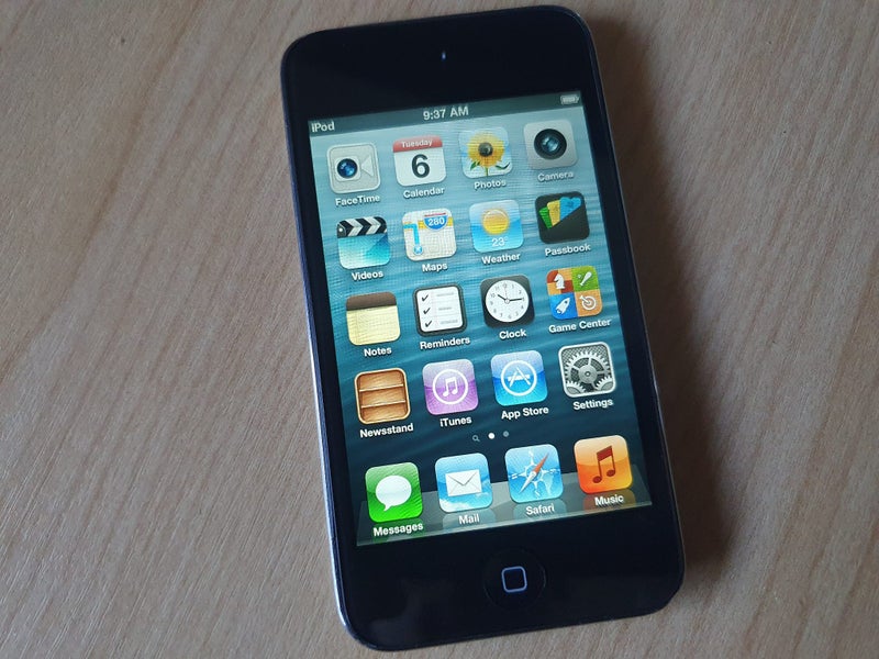 iPod Touch 4th Gen 8gb Carousel 2