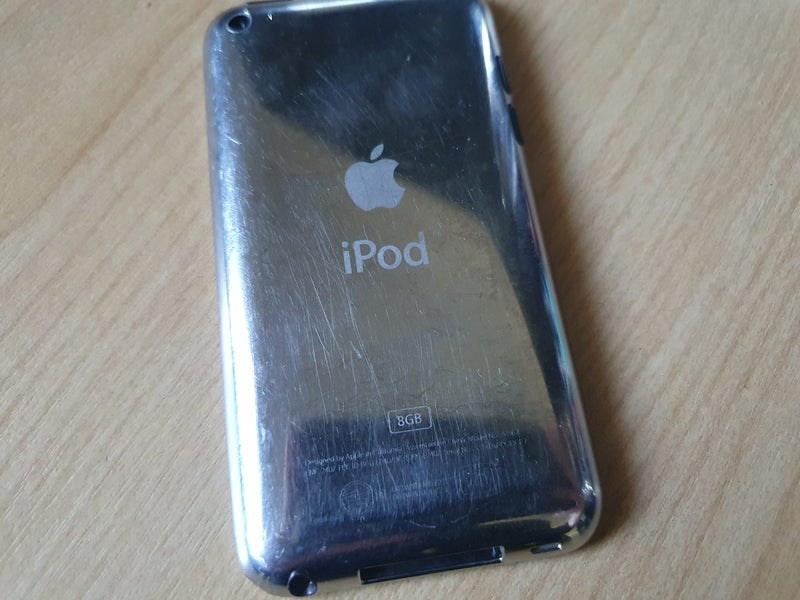 iPod Touch 4th Gen 8gb Carousel 3