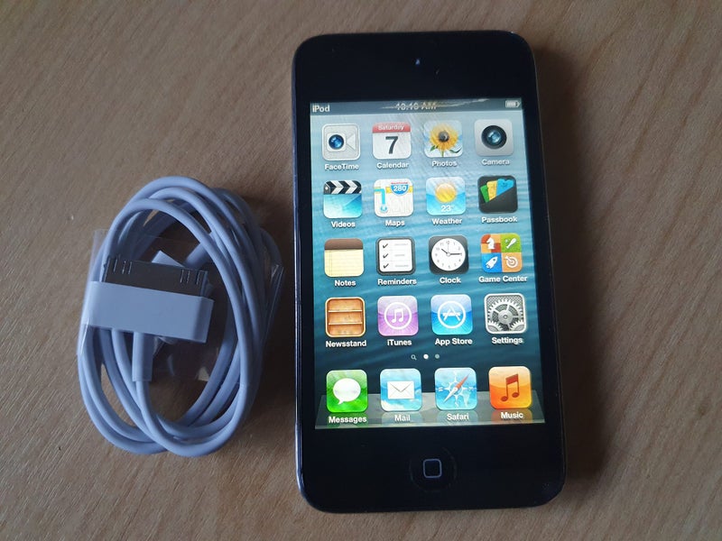 iPod Touch 4th Gen 8gb Carousel 1
