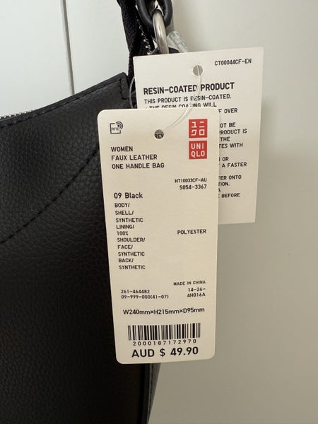 UNIQLO Black Faux Leather Bag63616367330433111