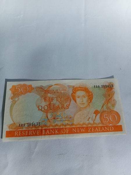 NZ Banknote $50 XAA excellent condition Carousel 1