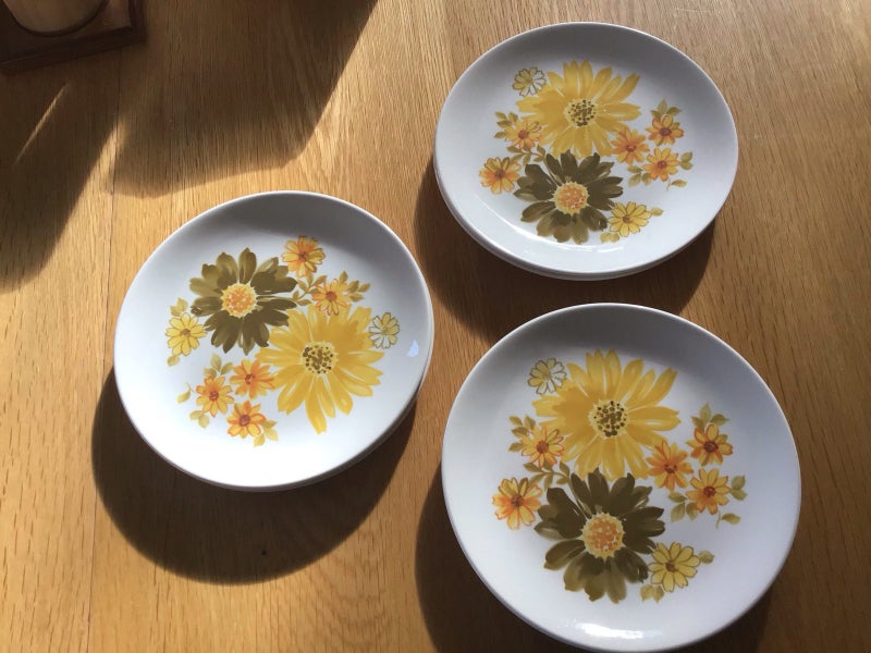 Crown Lynn Topaz side plates x662863238433283117