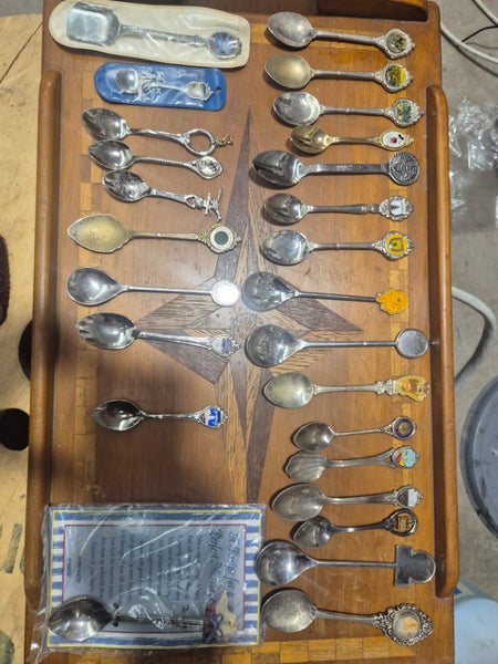 bulk 26 vintage tea spoons $1!!!! Carousel 1