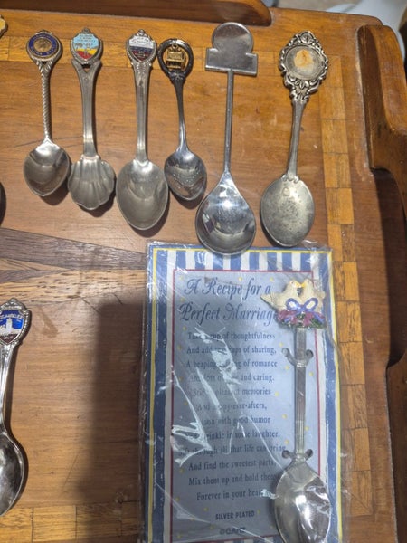 bulk 26 vintage tea spoons $1!!!! Carousel 5