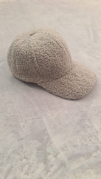 Womans teddy hat. $1RESERVE!! Carousel 1