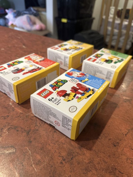 Super Mario Power Up Set Carousel 2