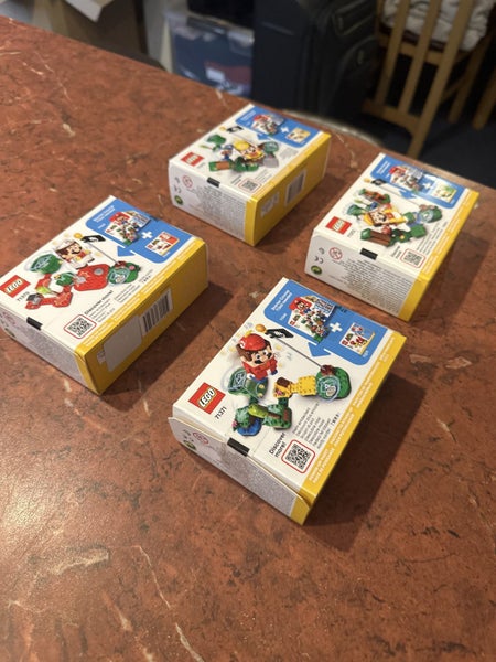 Super Mario Power Up Set Carousel 3