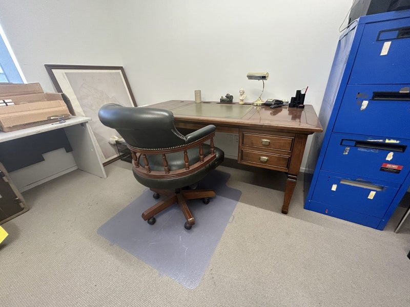 Desk. Solid Timber Carousel 2