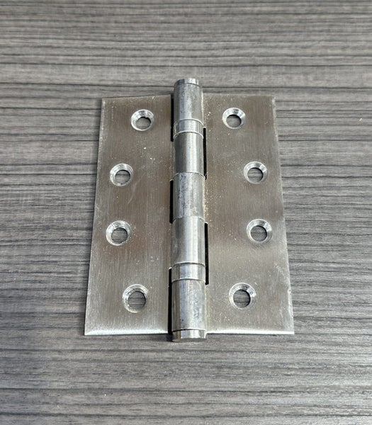 Stainless Steel Door Hinge - $1 Reserve (PU6 Cubby) Carousel 1