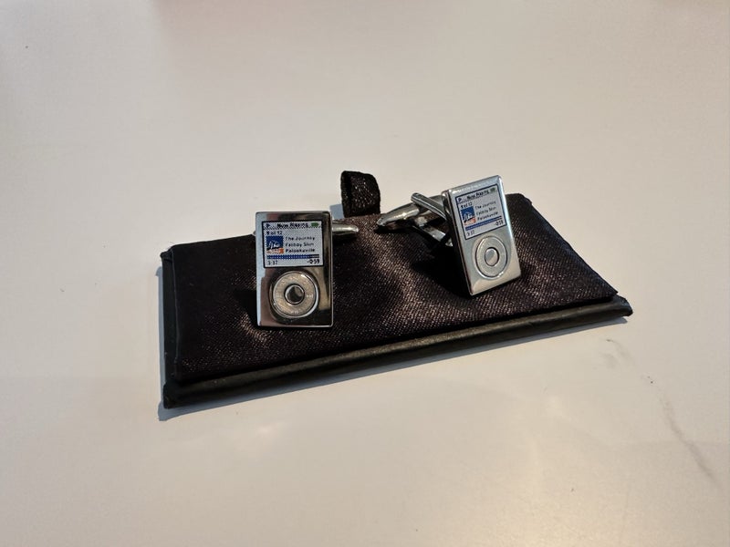 iPod Cufflinks Carousel 1