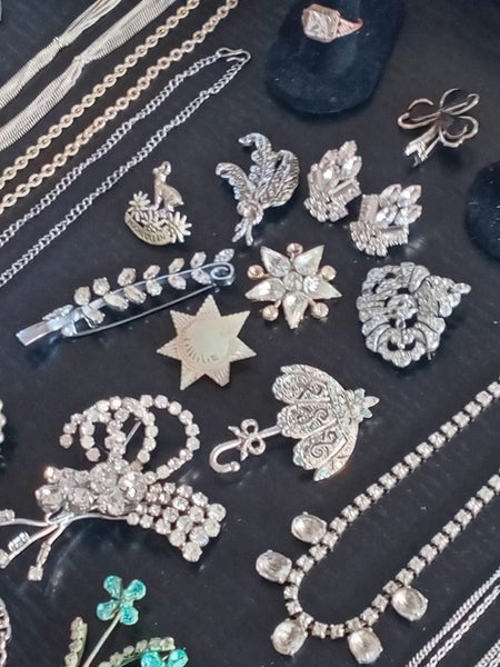 ESTATE SALE - Jewellery Collection Bulk Lot 2 Carousel 2