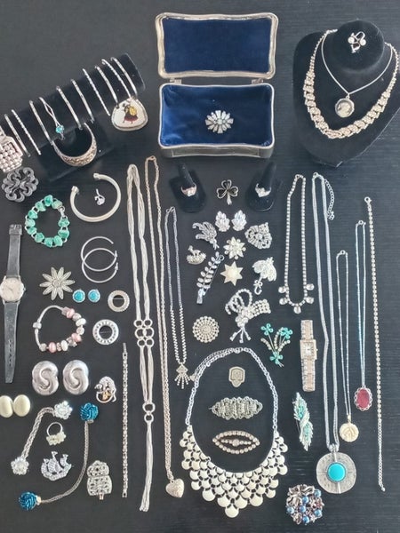 ESTATE SALE - Jewellery Collection Bulk Lot 2 Carousel 1