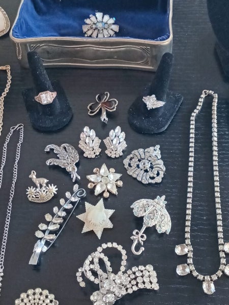 ESTATE SALE - Jewellery Collection Bulk Lot 2 Carousel 17