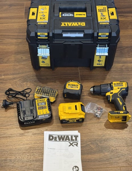 DeWALT 18V 5Ah XR Brushless Hammer Drill Driver Kit with case and accessories Carousel 1