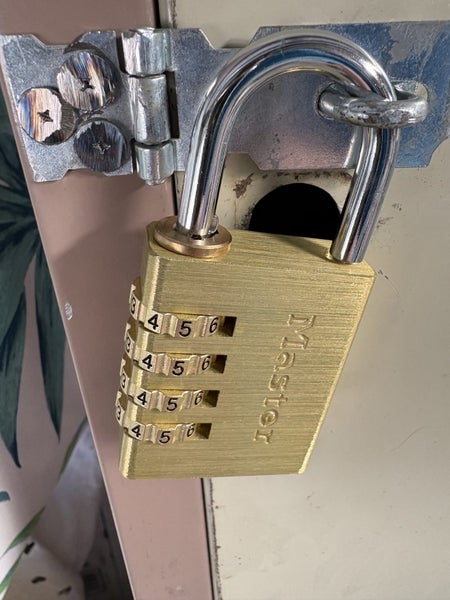 Locker - metal Carousel 1