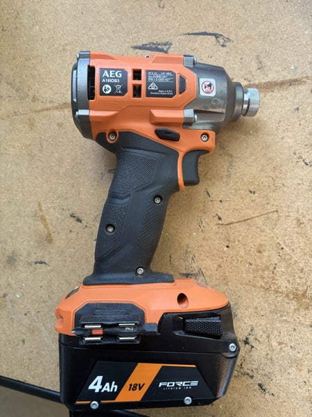 AEG impact driver + 4Ah battery Carousel 1