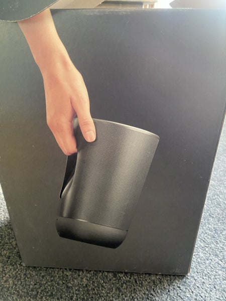 SONOS ‘MOVE’ Portable, waterproof Bluetooth speaker. Near new condition.62934725611778114