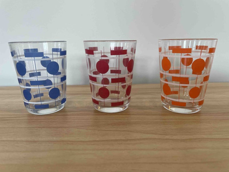 3 small retro glasses Carousel 1