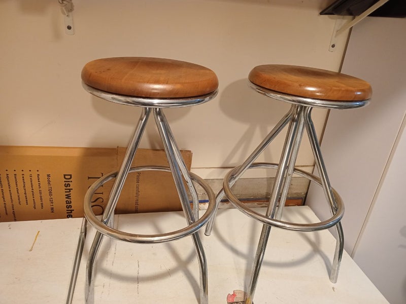 Bar stools x2 Carousel 1