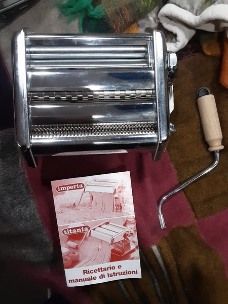 Titania Italian pasta maker Carousel 2