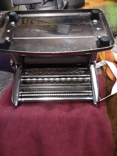 Titania Italian pasta maker Carousel 6