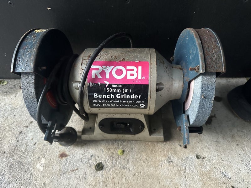 RYOBI bench Grinder Carousel 1