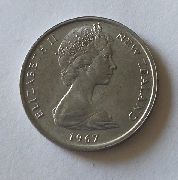 NEW ZEALAND 1967 "NO HORIZON" VARIETY 5 CENTS COIN, AU!, $1 RES!! Carousel 2
