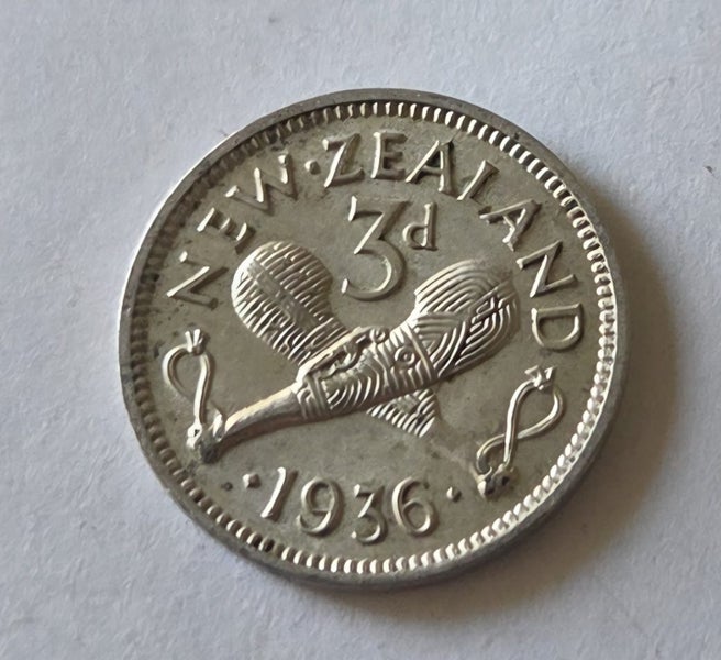 NEW ZEALAND 1936 SILVER THREEPENCE COIN, gEF!, $1 RES!! Carousel 1