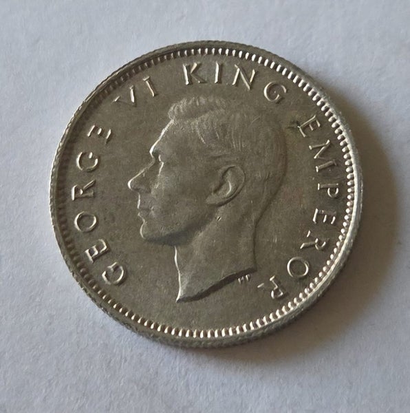 NEW ZEALAND 1946 SILVER SIXPENCE COIN, EF!, $1 RES!! Carousel 2
