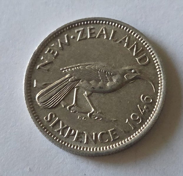 NEW ZEALAND 1946 SILVER SIXPENCE COIN, EF!, $1 RES!! Carousel 1