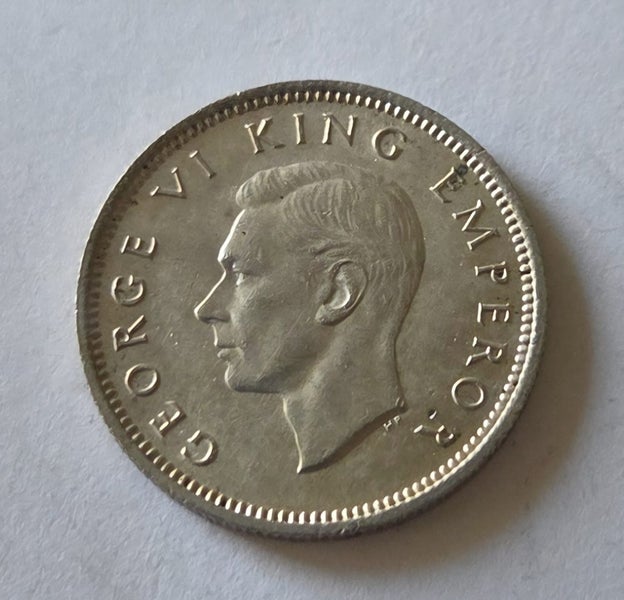 NEW ZEALAND 1945 SILVER SIXPENCE COIN, gEF!, $1 RES!! Carousel 2