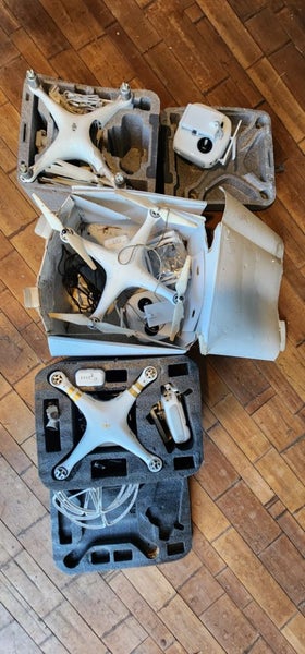3 x DJI Phantom Pro drones Carousel 1