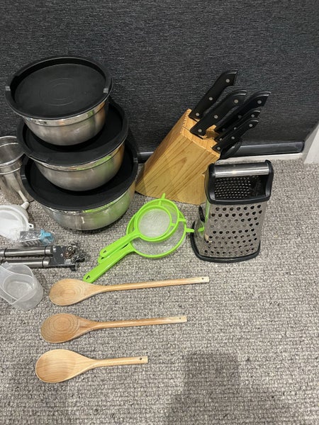 BULK KITCHEN UTENSILS - $1 NO RES! Carousel 3