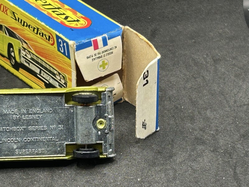 Matchbox MB31 Lincoln Continental (Mint) w G Type Box Carousel 7