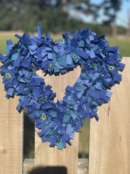 FREE POSTAGE: Heart shaped Fabric wreath with sparkly peacock accents628632227628821119