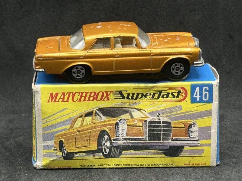 Matchbox MB46 Mercedes 300 SE w G Type Box Carousel 1