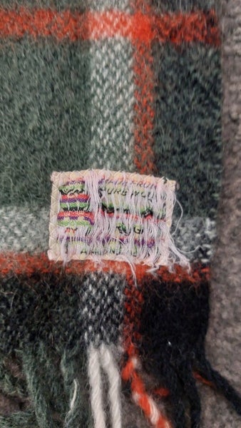 **$1 RESERVE WOOL BLANKET** Carousel 4